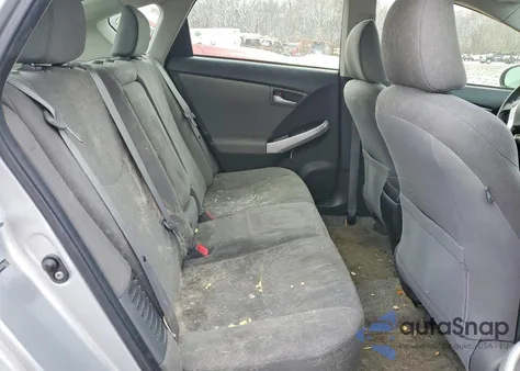 2012 Toyota Prius z USA, uszkodzony, nr VIN JTDKN3DU6C0334627